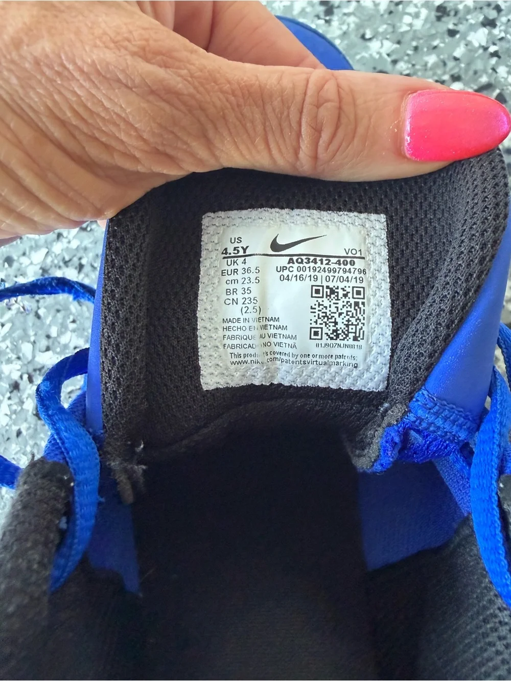 Nike Blue and Black Youth Sneaker (Size US 4.5Y)